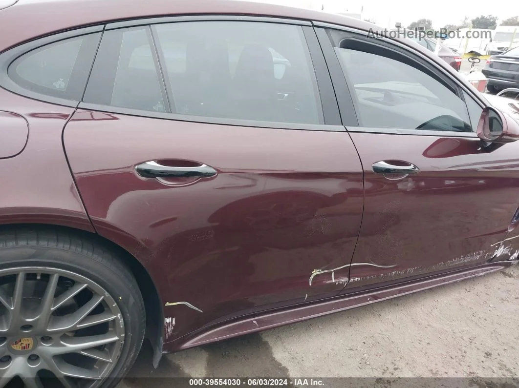 2018 Porsche Panamera   Burgundy vin: WP0AA2A72JL111335