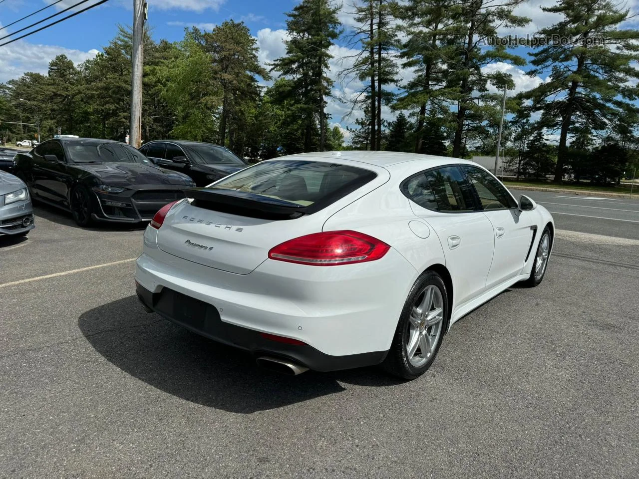 2014 Porsche Panamera 2 White vin: WP0AA2A73EL015249