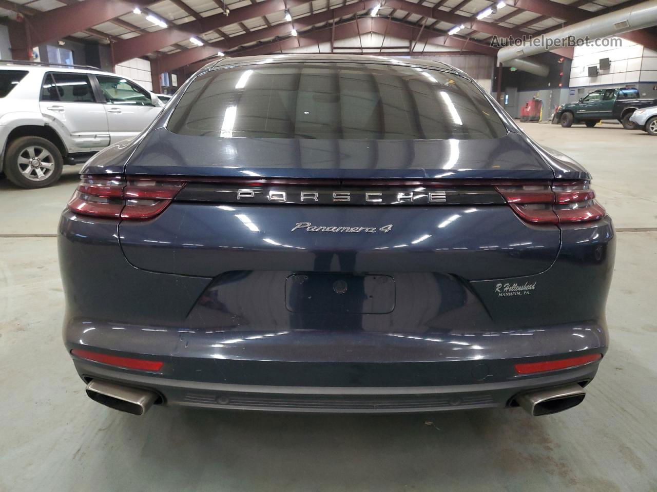 2018 Porsche Panamera 4 Blue vin: WP0AA2A73JL101669