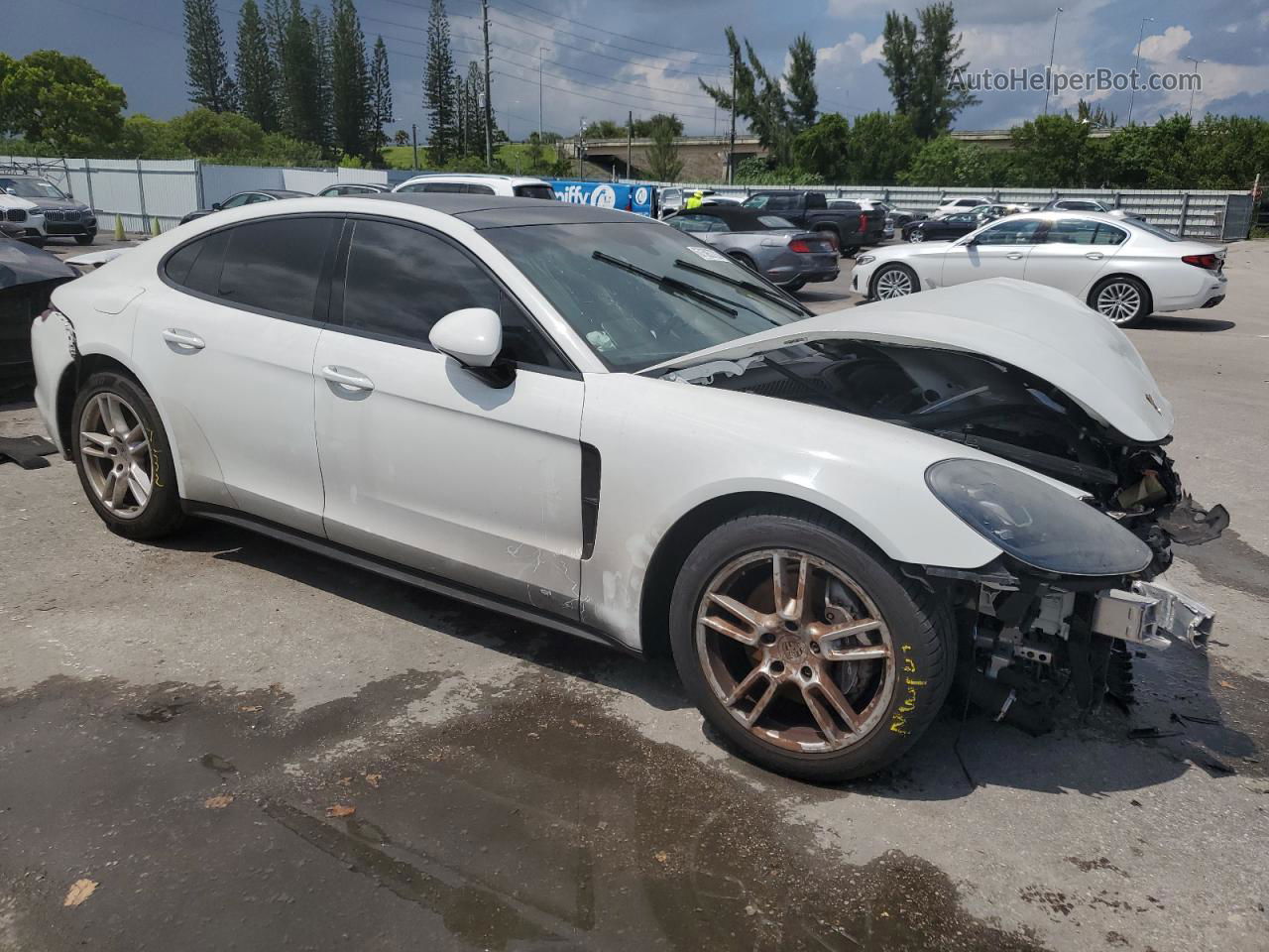 2018 Porsche Panamera 4 Белый vin: WP0AA2A73JL116432