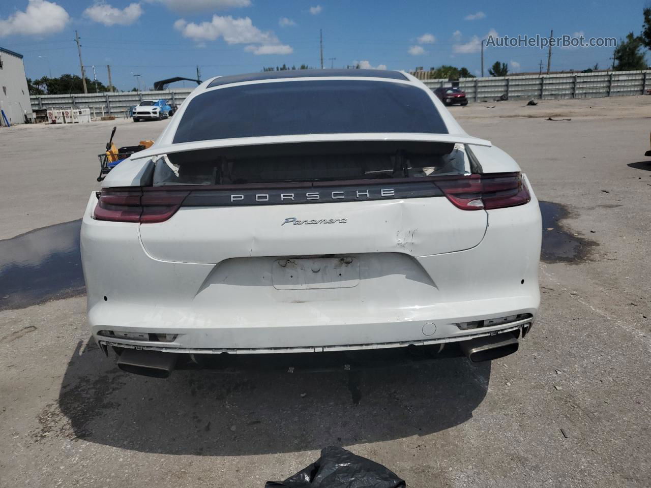 2018 Porsche Panamera 4 Белый vin: WP0AA2A73JL116432