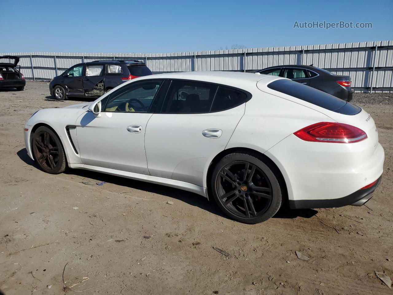 2014 Porsche Panamera 2 White vin: WP0AA2A74EL014207