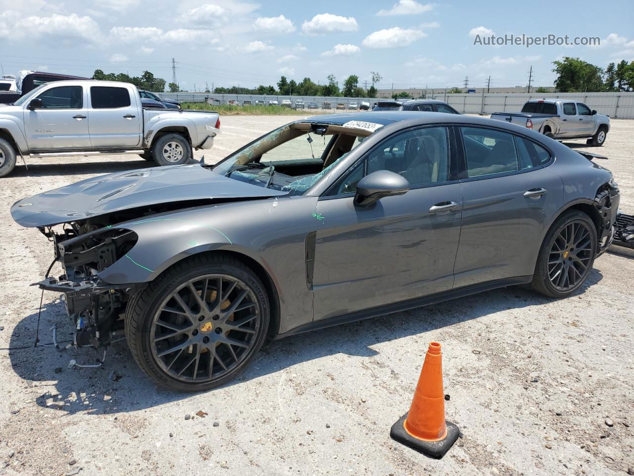 2018 Porsche Panamera 4 Gray vin: WP0AA2A74JL103690