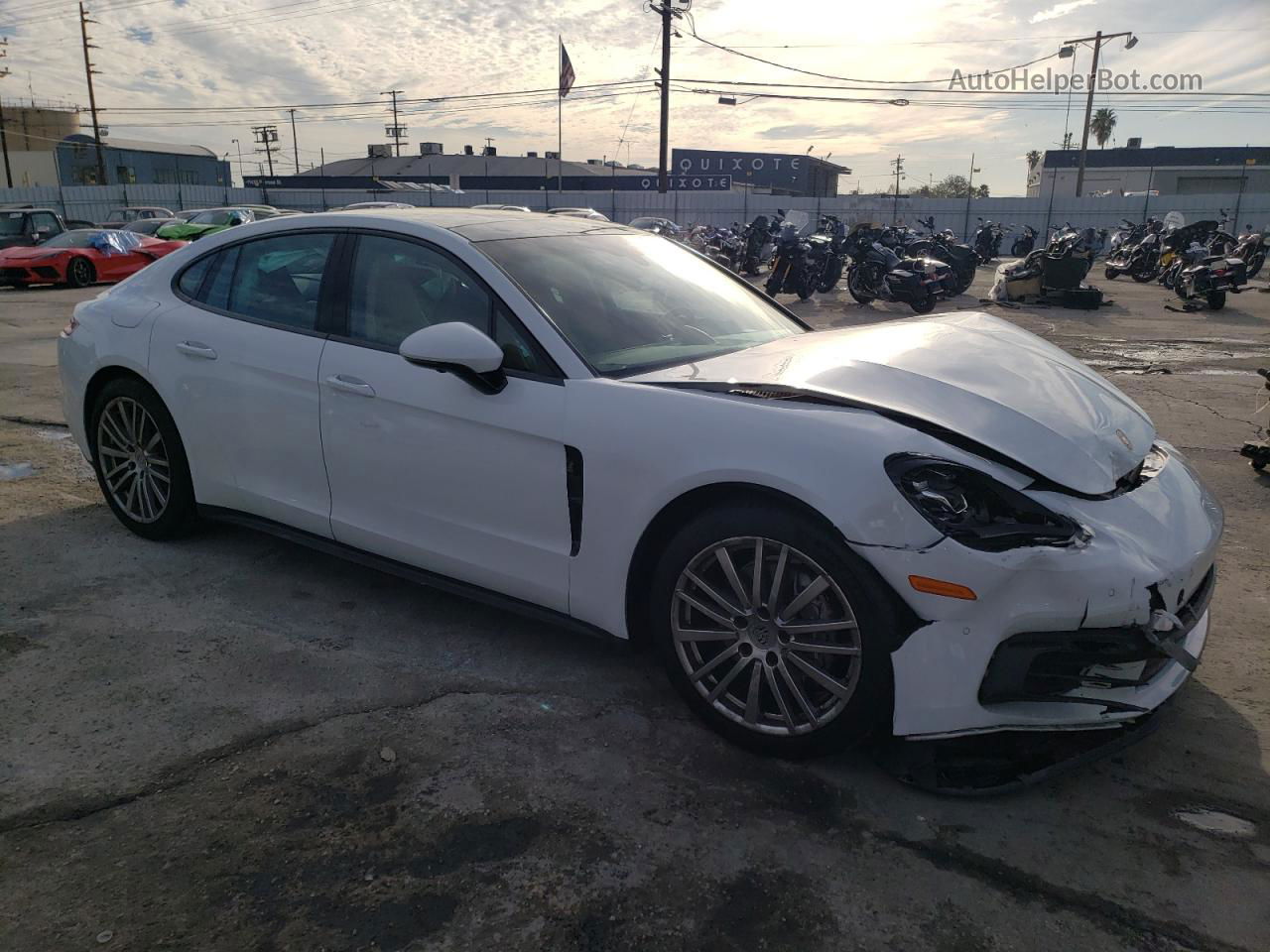 2018 Porsche Panamera 4 White vin: WP0AA2A76JL104033