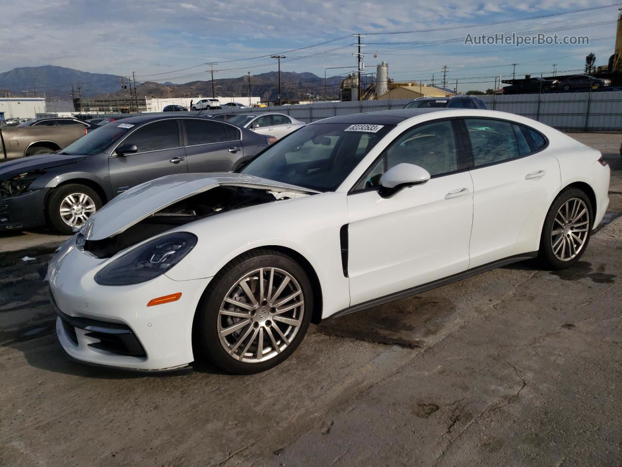 2018 Porsche Panamera 4 White vin: WP0AA2A76JL104033