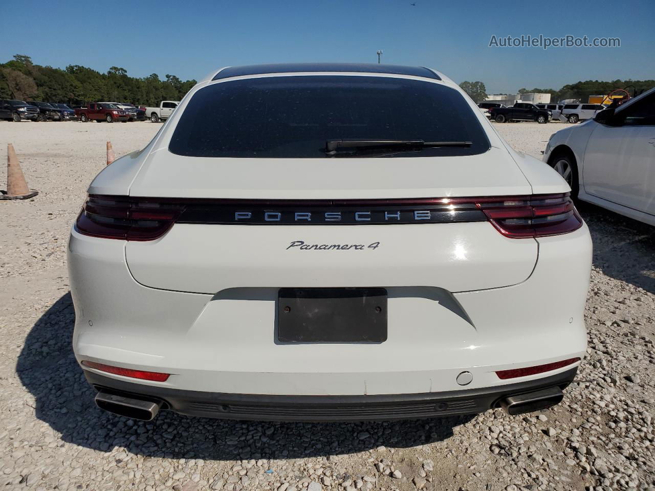 2018 Porsche Panamera 4 White vin: WP0AA2A76JL108485