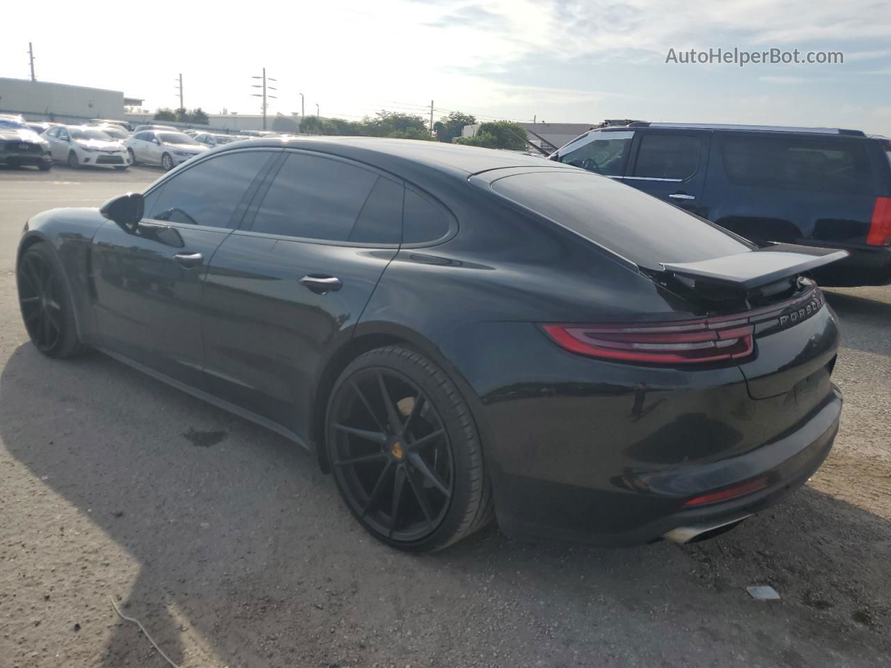 2018 Porsche Panamera 4 Black vin: WP0AA2A77JL105465