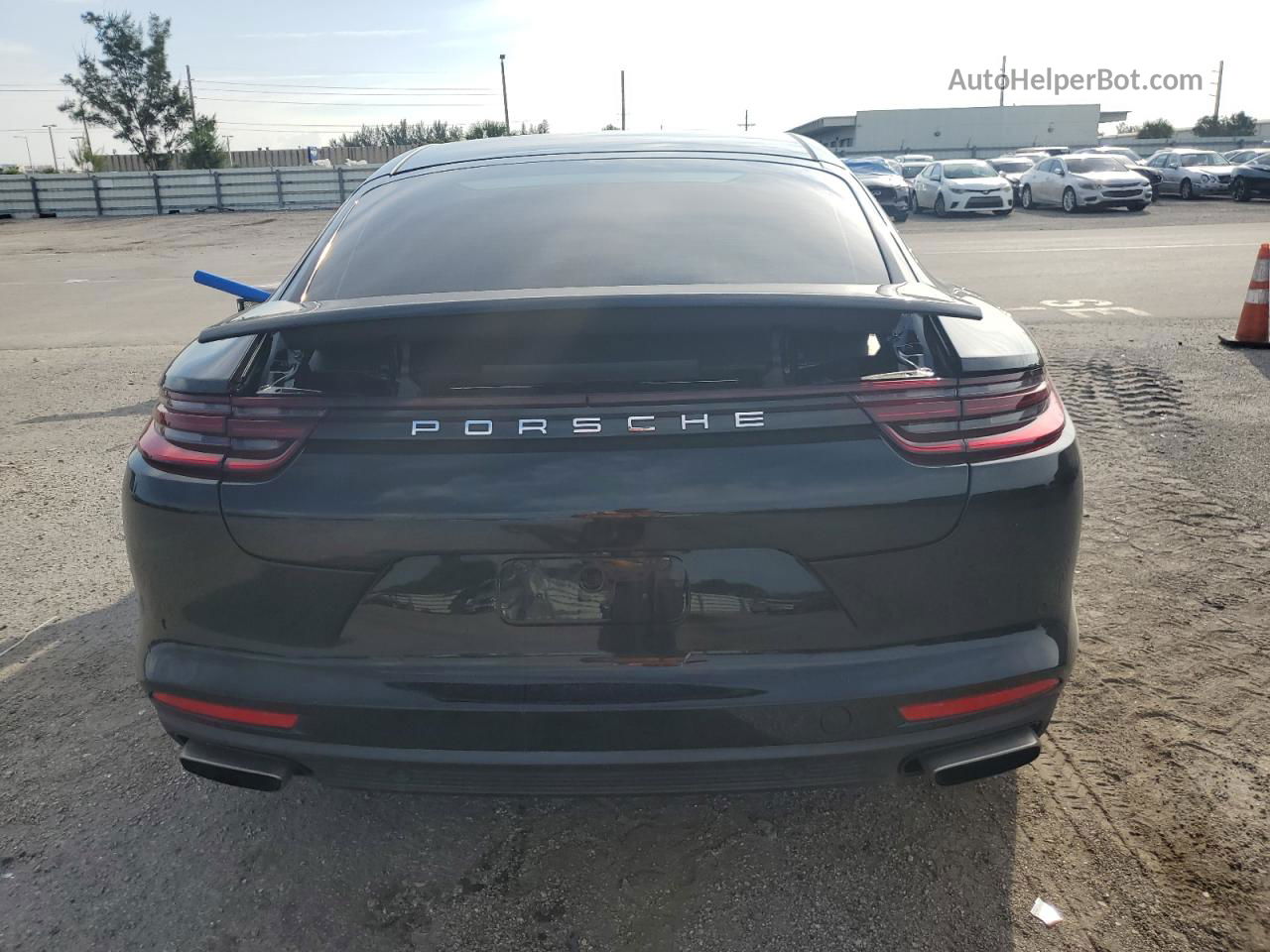 2018 Porsche Panamera 4 Black vin: WP0AA2A77JL105465