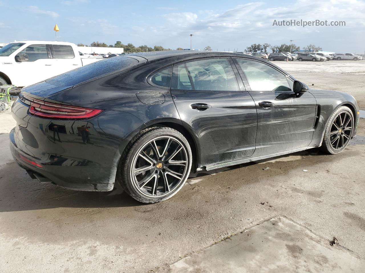 2018 Porsche Panamera 4 Black vin: WP0AA2A77JL109788