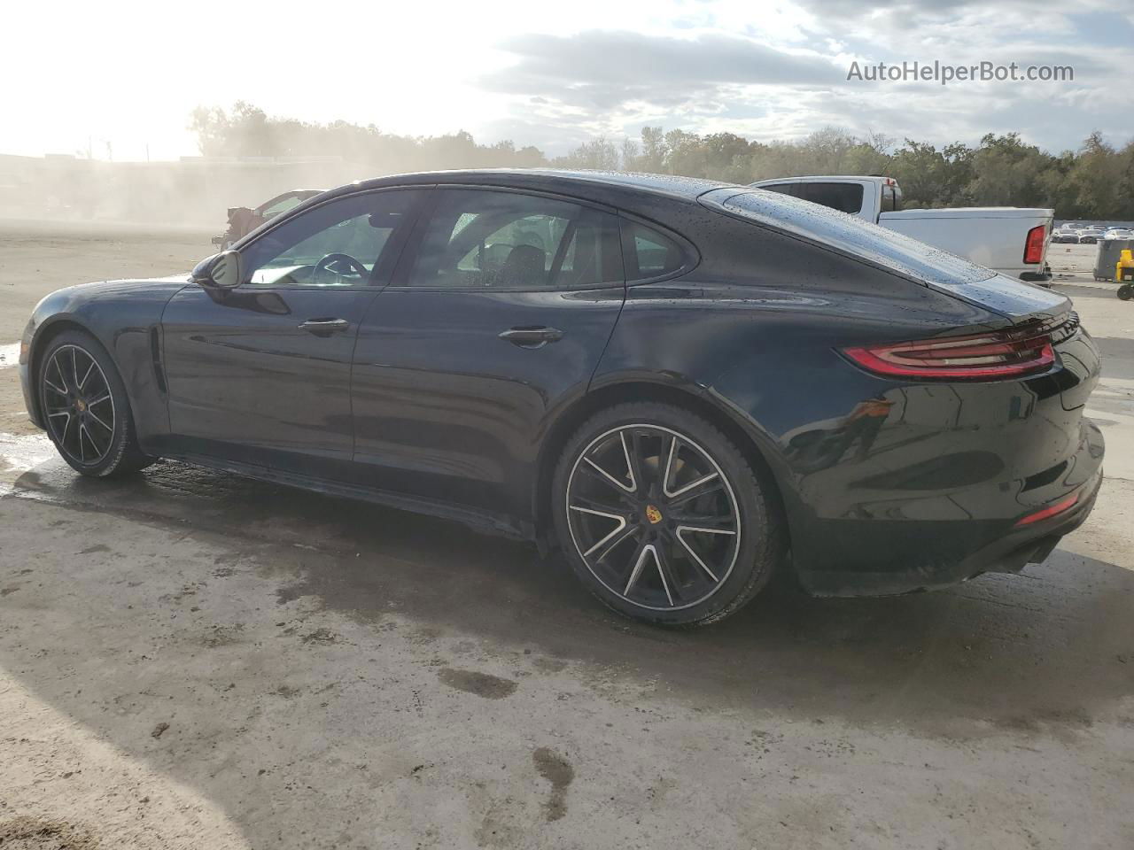 2018 Porsche Panamera 4 Black vin: WP0AA2A77JL109788