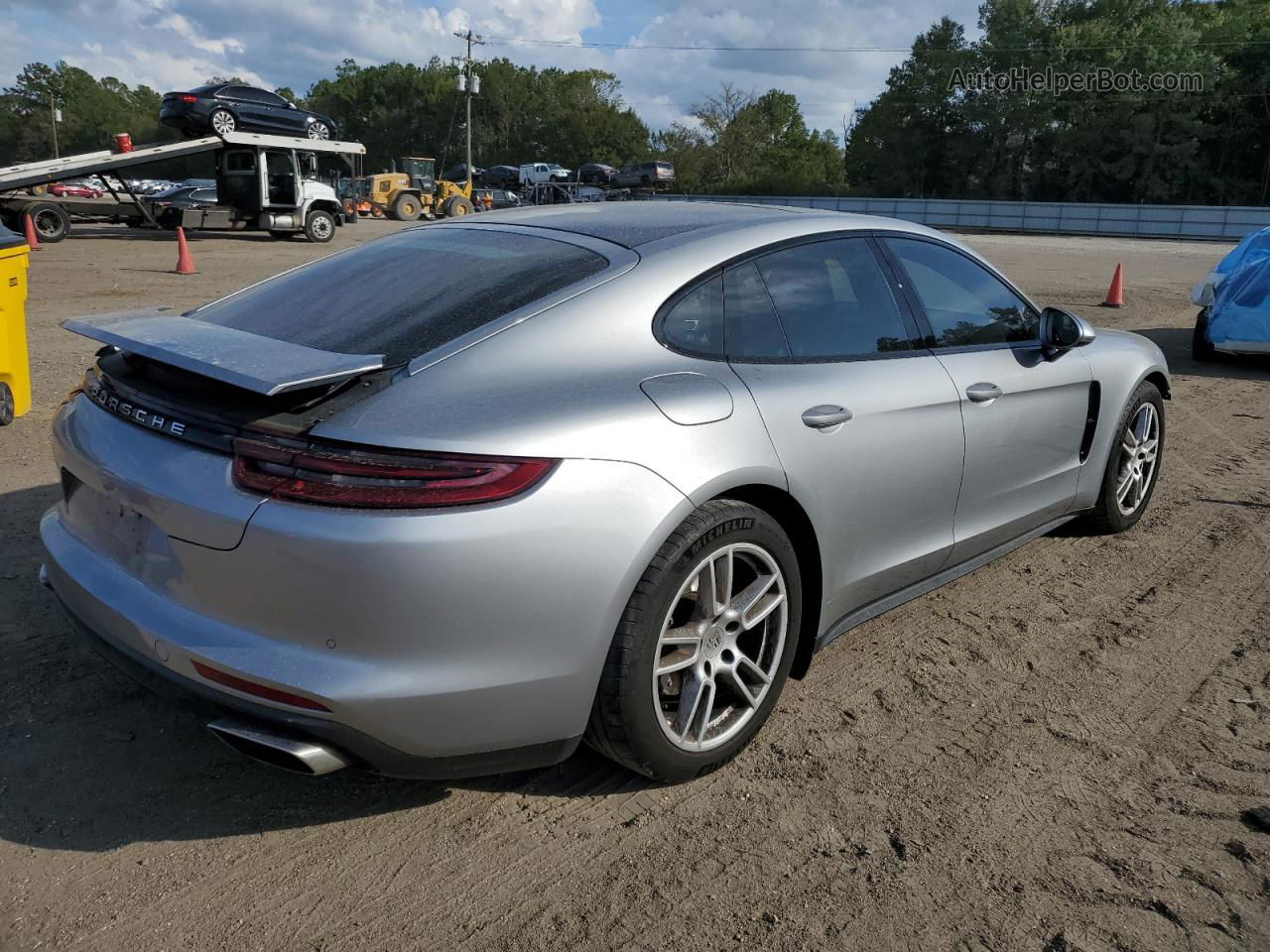 2018 Porsche Panamera 4 Серебряный vin: WP0AA2A78JL101862