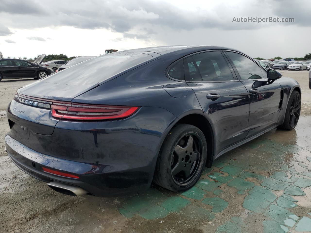 2018 Porsche Panamera 4 Синий vin: WP0AA2A79JL108576