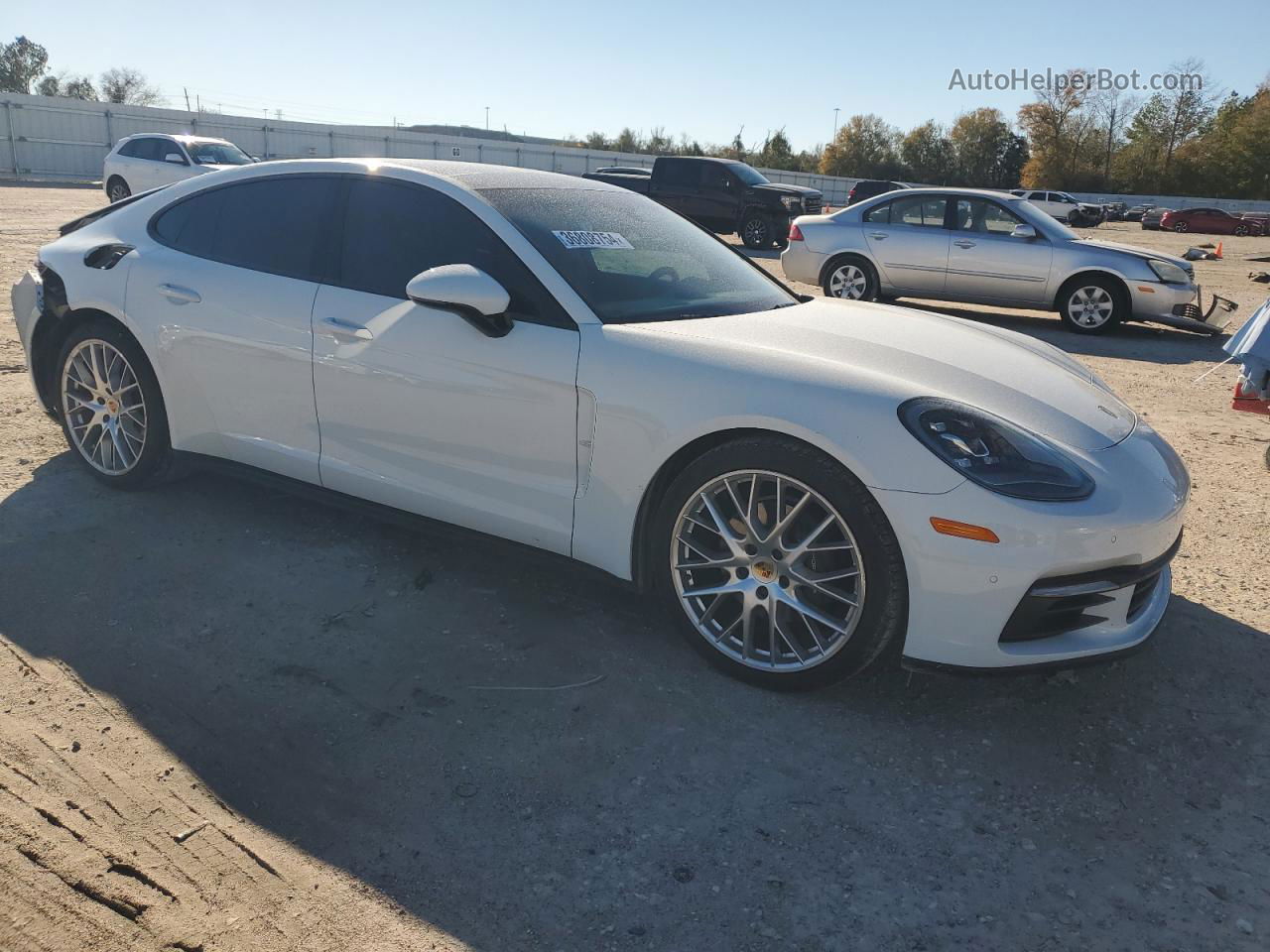 2018 Porsche Panamera 4 White vin: WP0AA2A7XJL111440