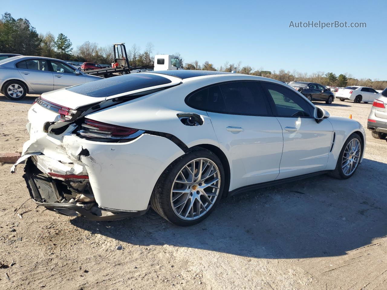 2018 Porsche Panamera 4 White vin: WP0AA2A7XJL111440