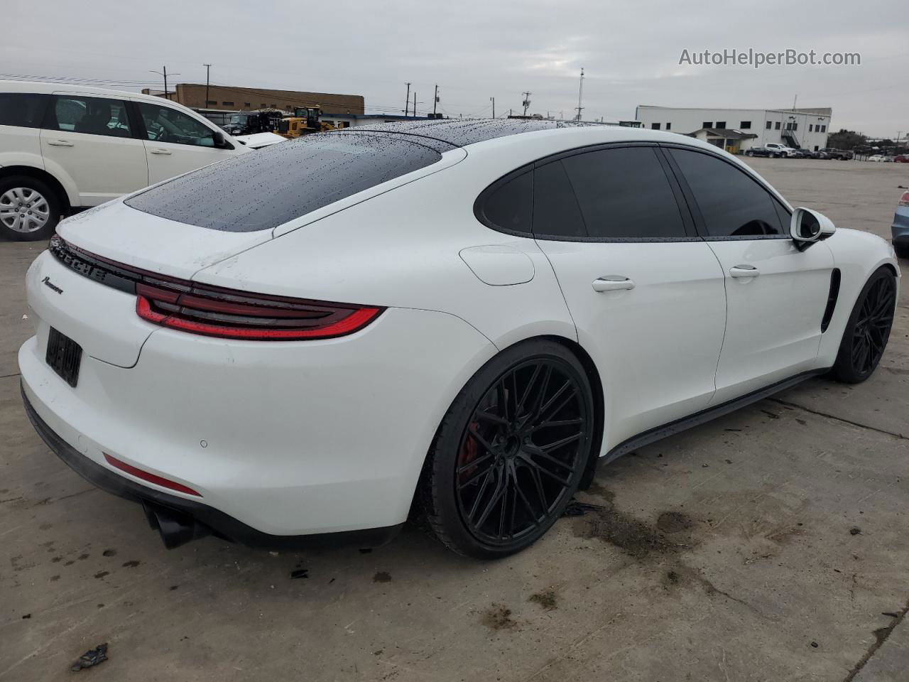 2018 Porsche Panamera 4 White vin: WP0AA2A7XJL111597