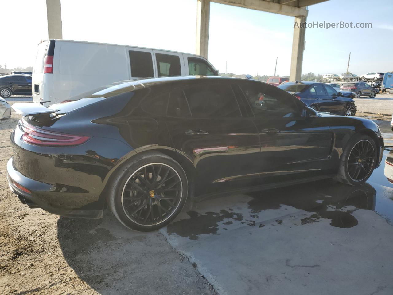 2018 Porsche Panamera 4 Black vin: WP0AA2A7XJL112362