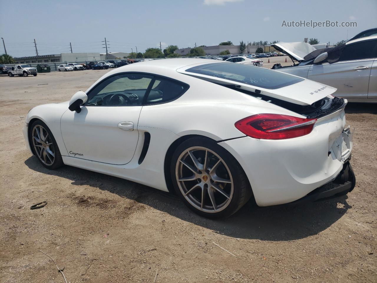 2016 Porsche Cayman  White vin: WP0AA2A80GK170679