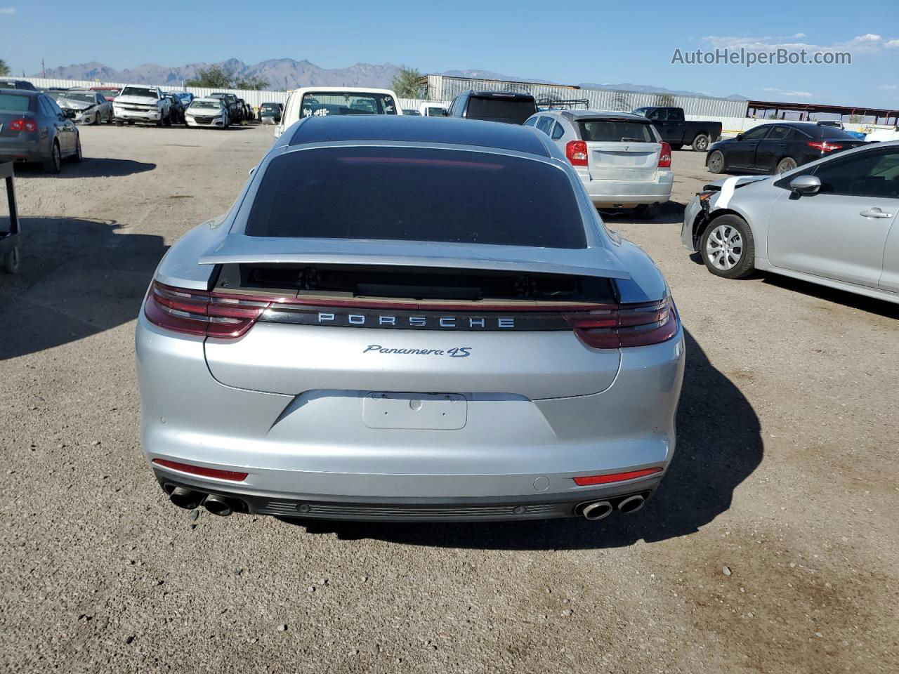 2018 Porsche Panamera 4s Серебряный vin: WP0AB2A76JL134226