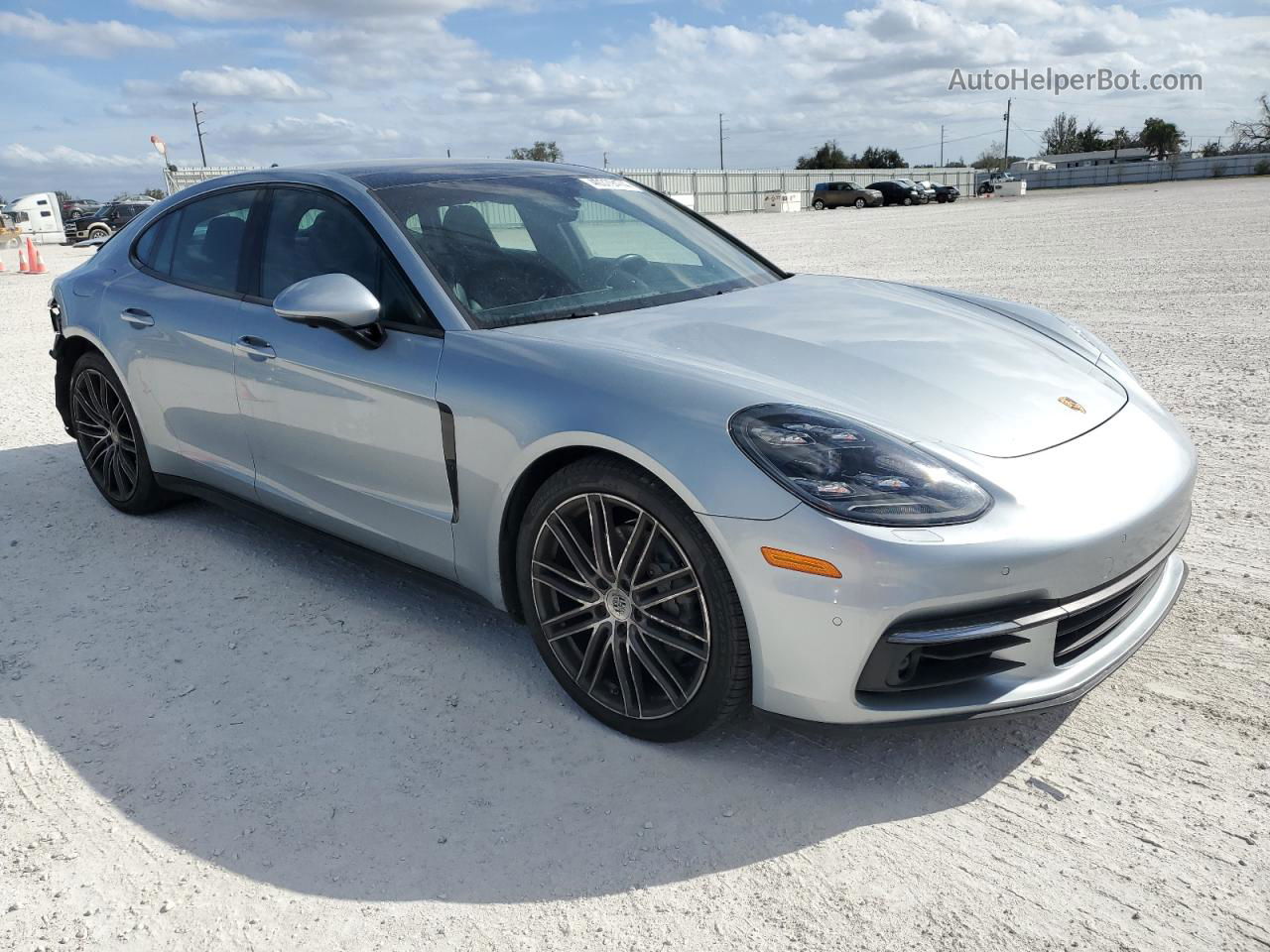 2018 Porsche Panamera 4s Silver vin: WP0AB2A7XJL136268