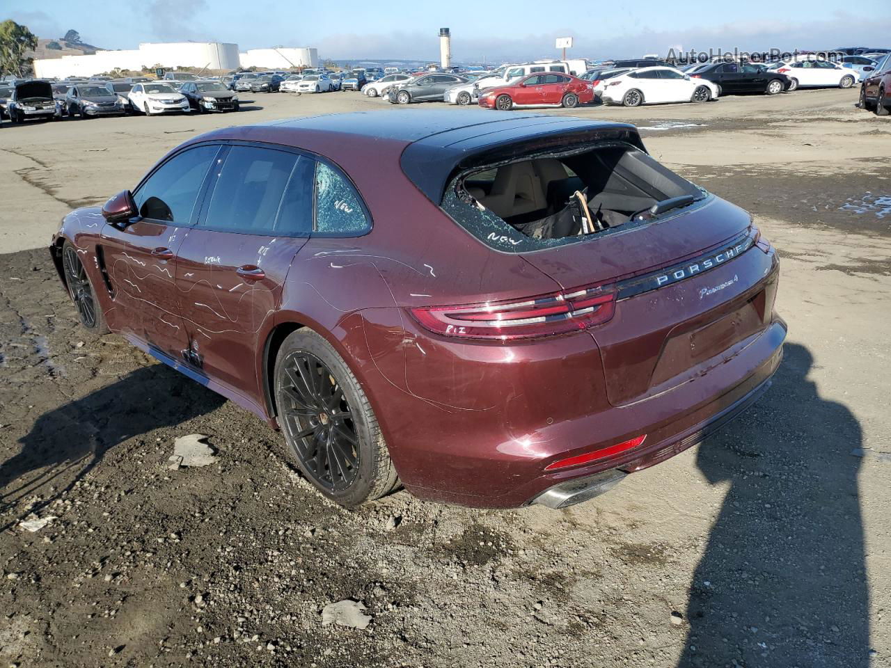 2018 Porsche Panamera 4 Sport Turismo Burgundy vin: WP0CA2A72JL180079