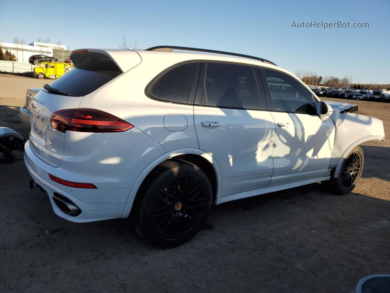 2018 Porsche Cayenne  Белый vin: WP1AA2A20JKA01473