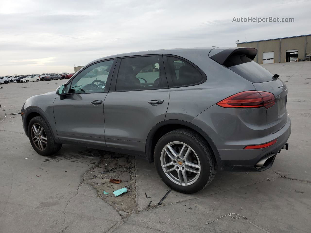 2018 Porsche Cayenne  Gray vin: WP1AA2A20JKA03594