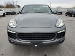 2018 Porsche Cayenne  Gray vin: WP1AA2A20JKA03594