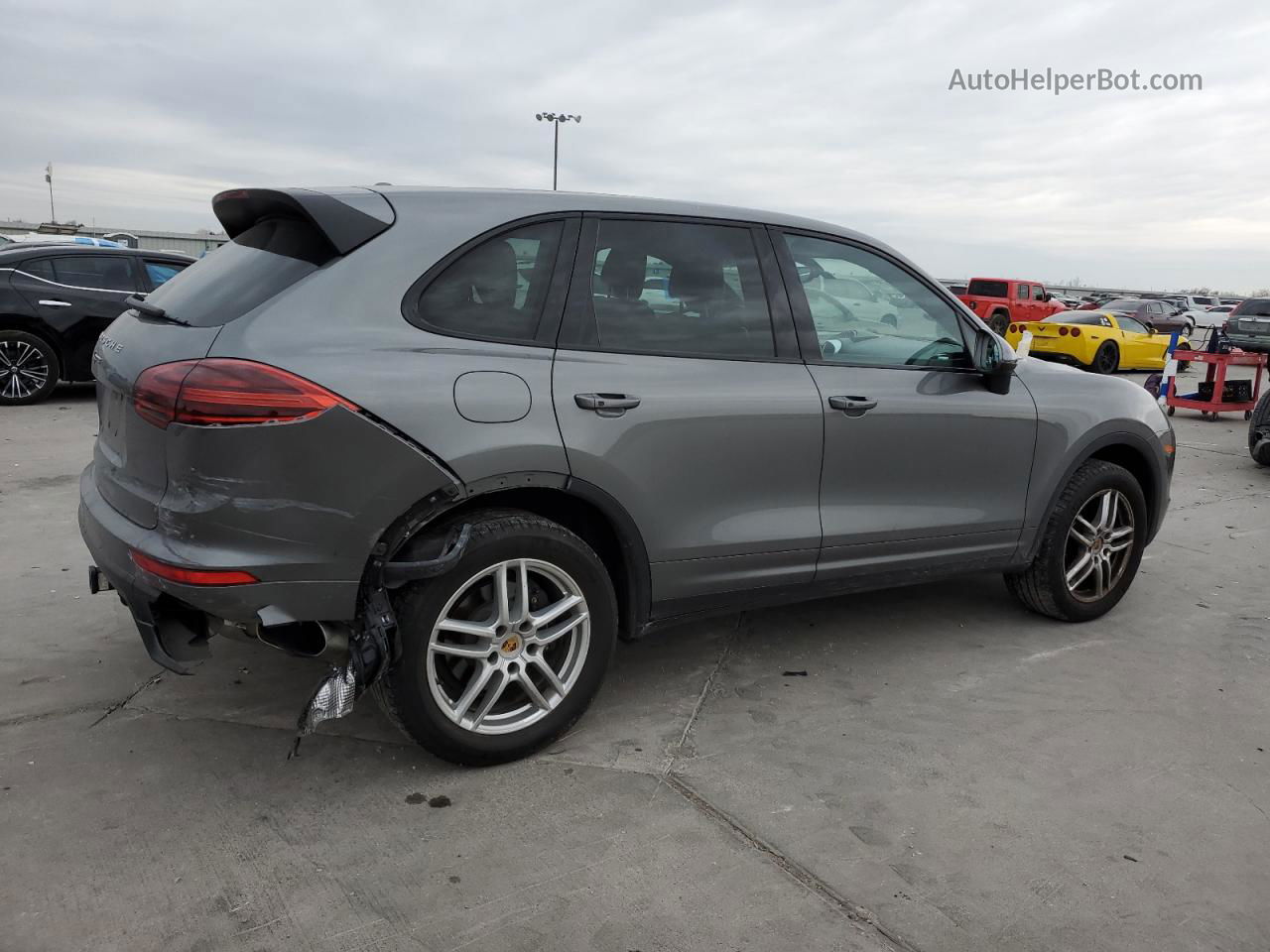 2018 Porsche Cayenne  Серый vin: WP1AA2A20JKA03594