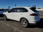 2018 Porsche Cayenne  White vin: WP1AA2A20JKA07600