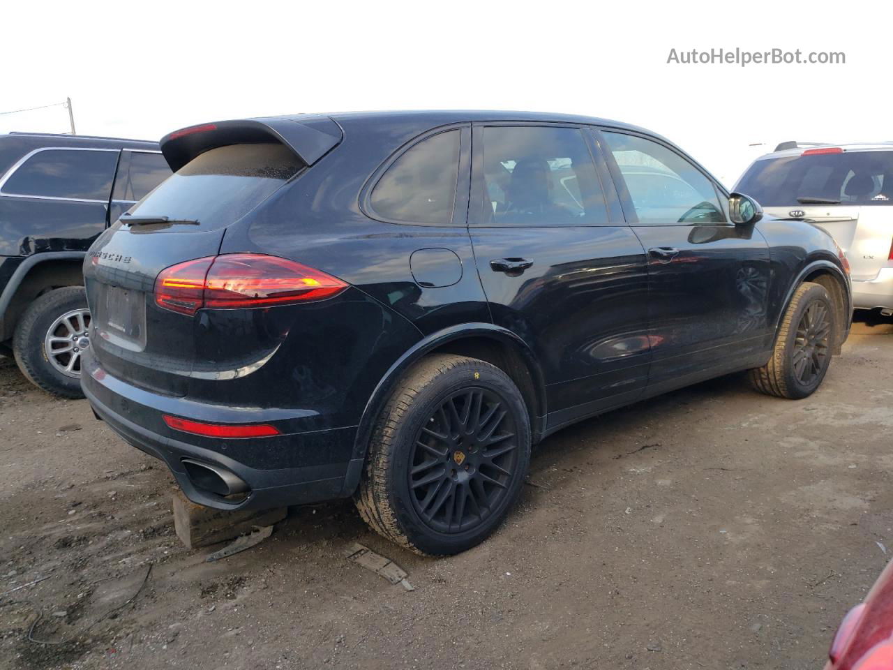 2018 Porsche Cayenne  Black vin: WP1AA2A21JKA03443