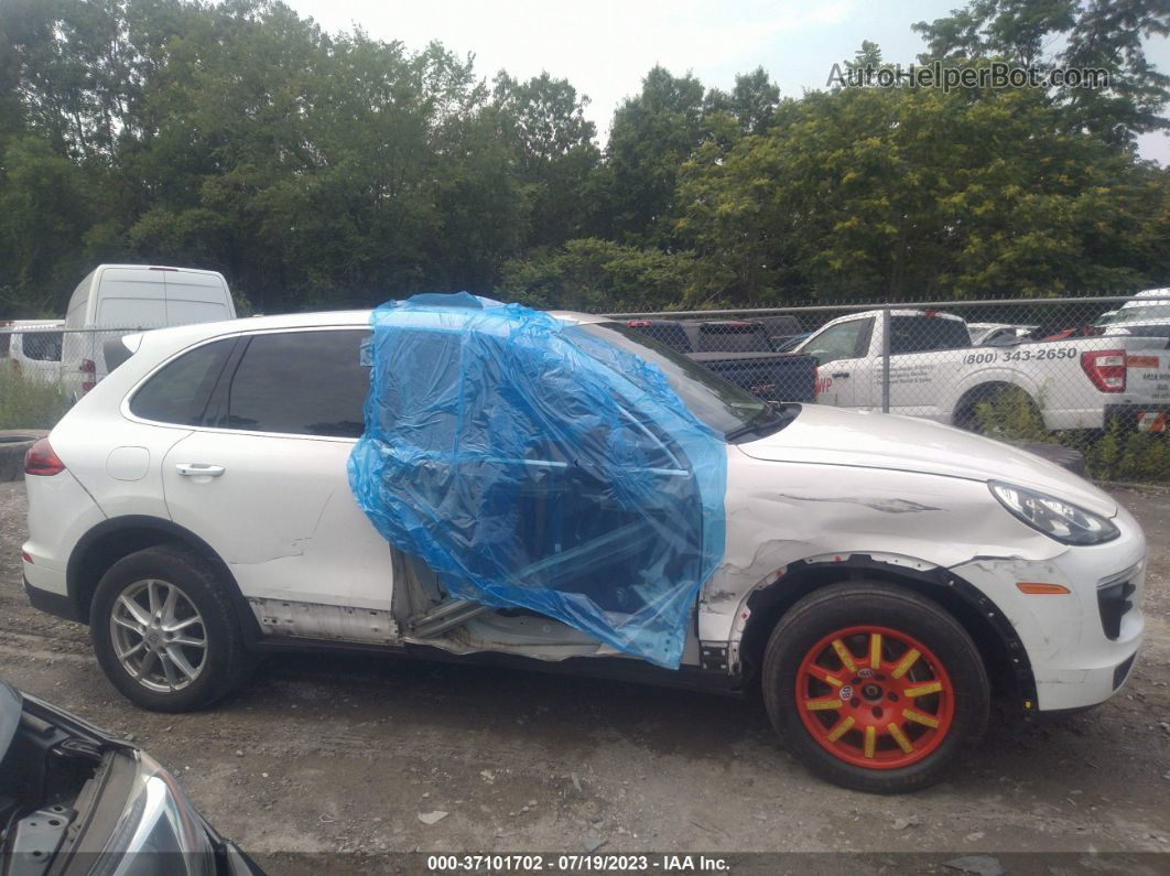 2018 Porsche Cayenne   White vin: WP1AA2A21JKA05239