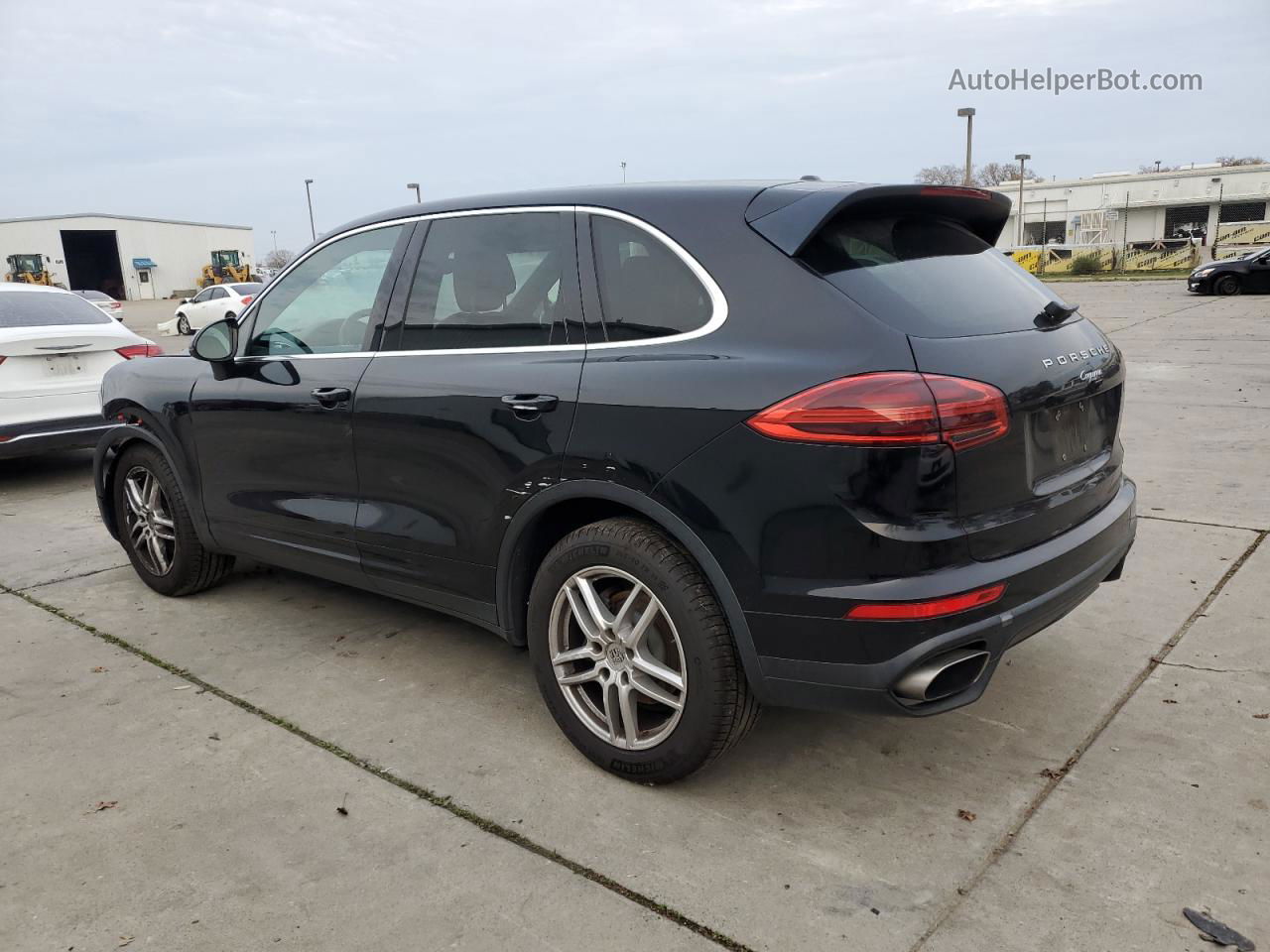 2018 Porsche Cayenne  Black vin: WP1AA2A22JKA04133