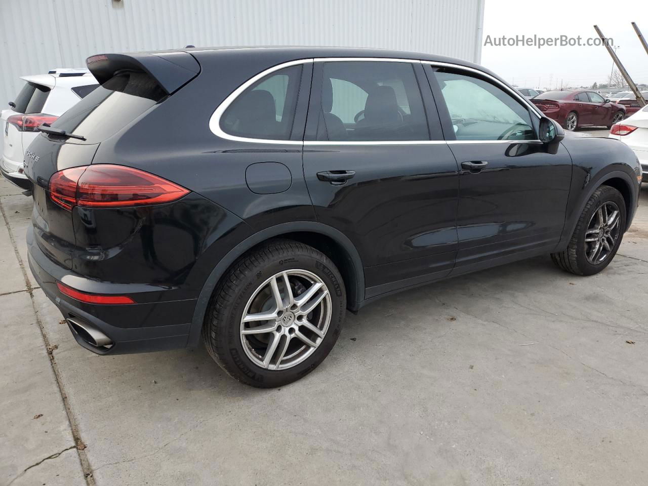 2018 Porsche Cayenne  Black vin: WP1AA2A22JKA04133