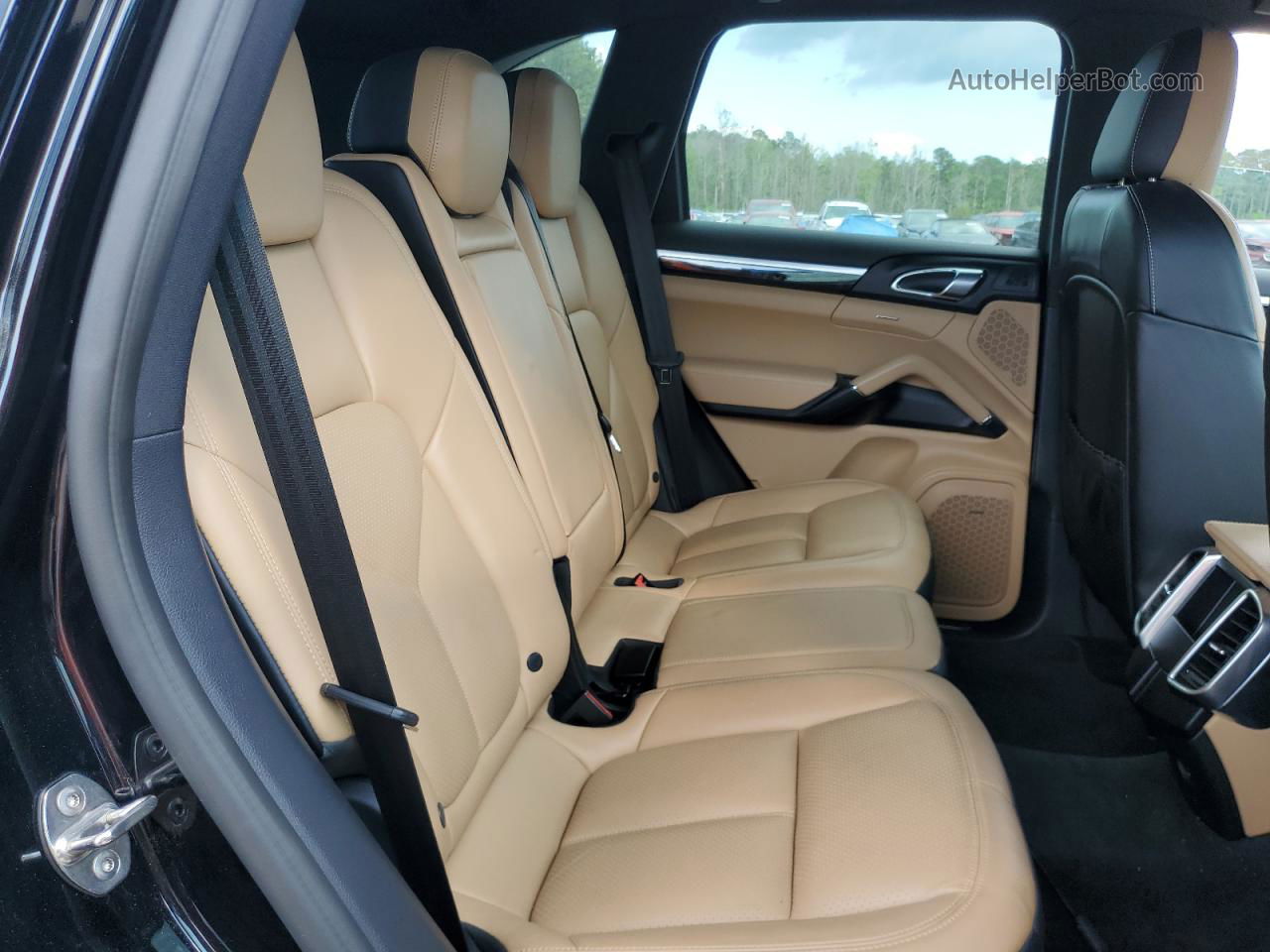 2018 Porsche Cayenne  Black vin: WP1AA2A22JKA06545