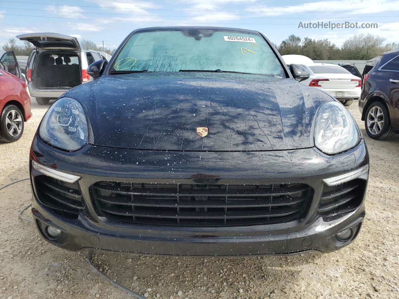 2018 Porsche Cayenne  Black vin: WP1AA2A22JKA06559