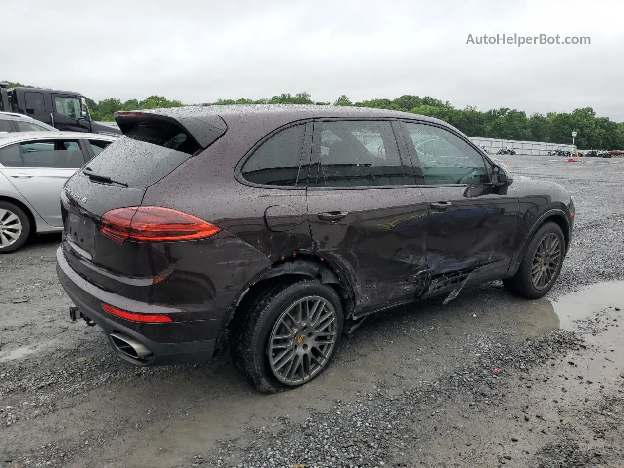 2018 Porsche Cayenne  Brown vin: WP1AA2A22JKA07114