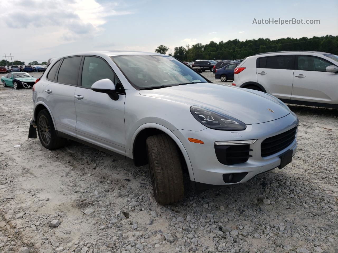 2018 Porsche Cayenne  Silver vin: WP1AA2A23JKA00625