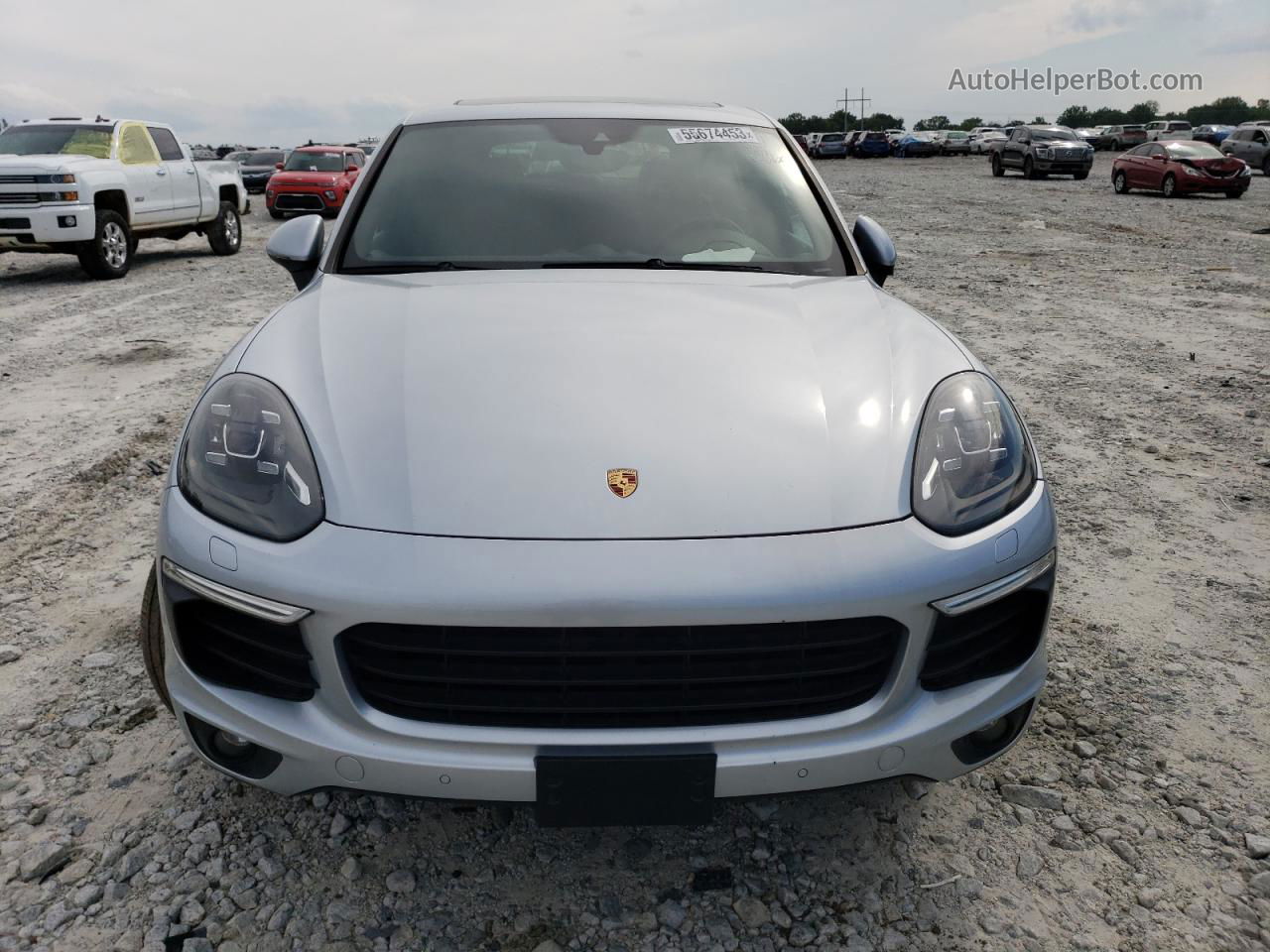 2018 Porsche Cayenne  Silver vin: WP1AA2A23JKA00625