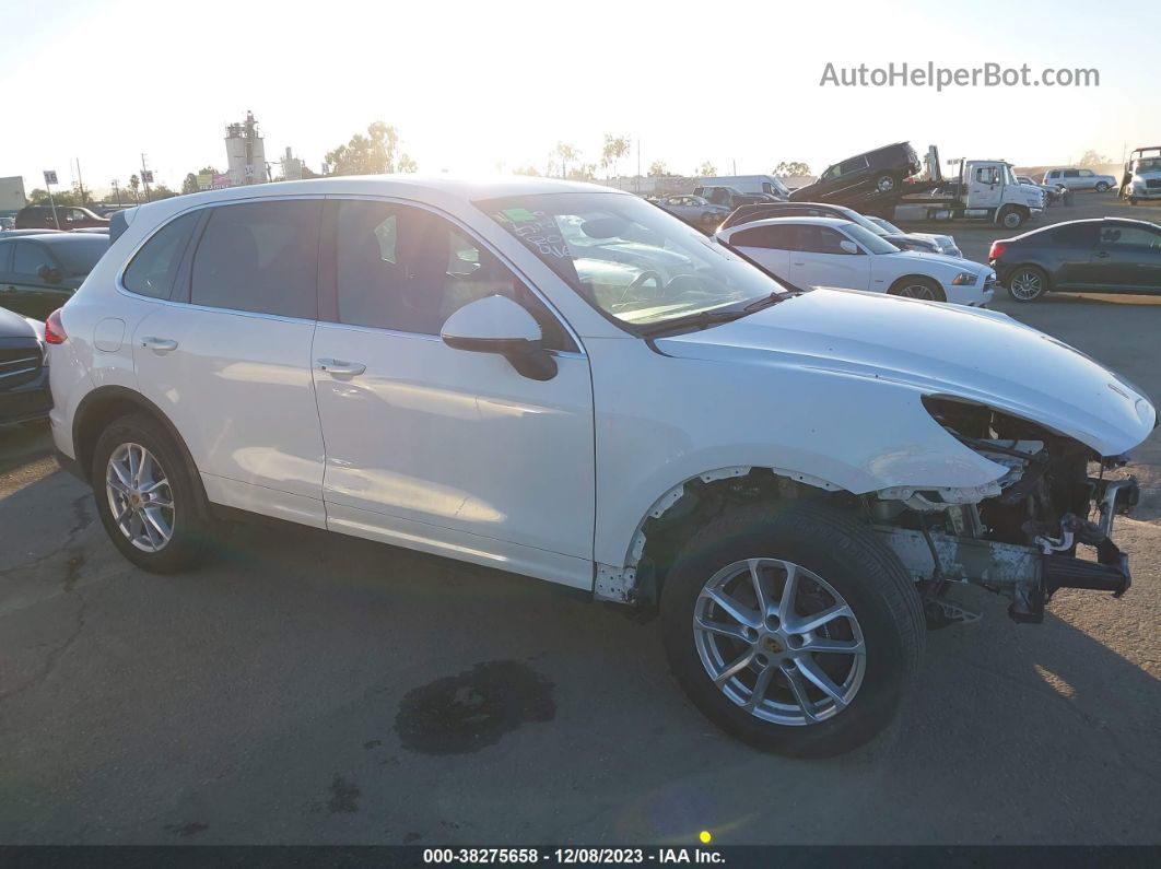 2018 Porsche Cayenne White vin: WP1AA2A23JKA01192