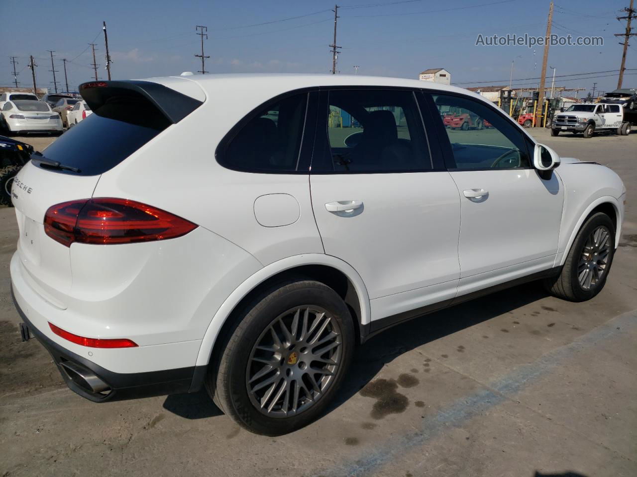 2018 Porsche Cayenne  White vin: WP1AA2A23JKA07249