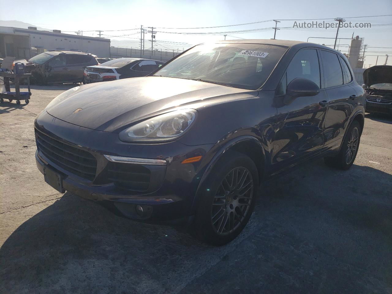 2018 Porsche Cayenne  Blue vin: WP1AA2A26JKA00473