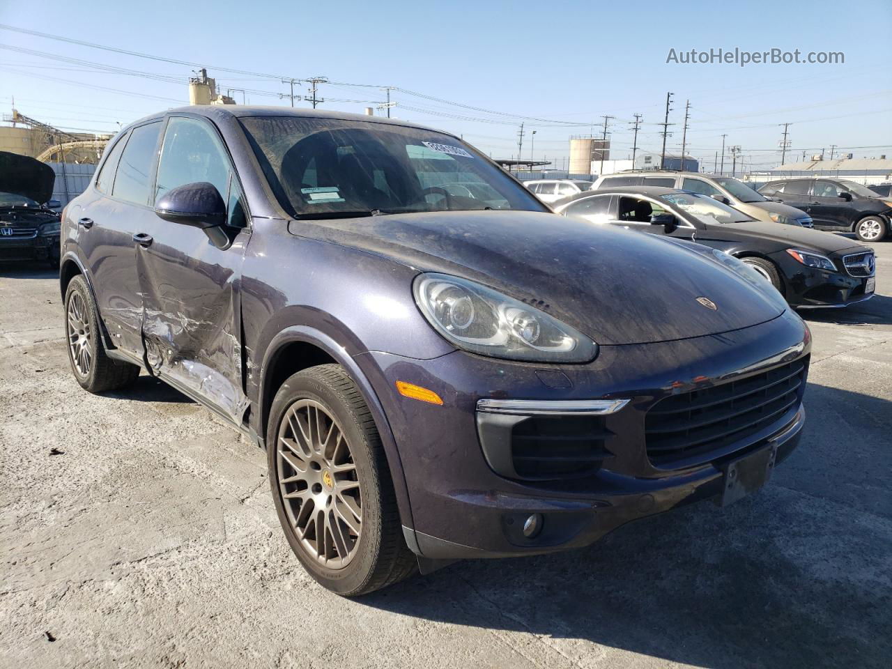 2018 Porsche Cayenne  Blue vin: WP1AA2A26JKA00473