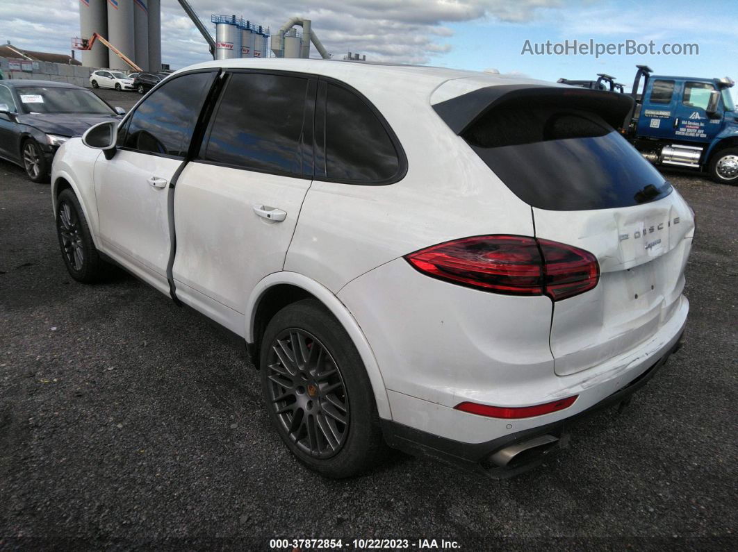 2018 Porsche Cayenne   Белый vin: WP1AA2A26JKA00571