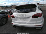 2018 Porsche Cayenne   White vin: WP1AA2A26JKA00571