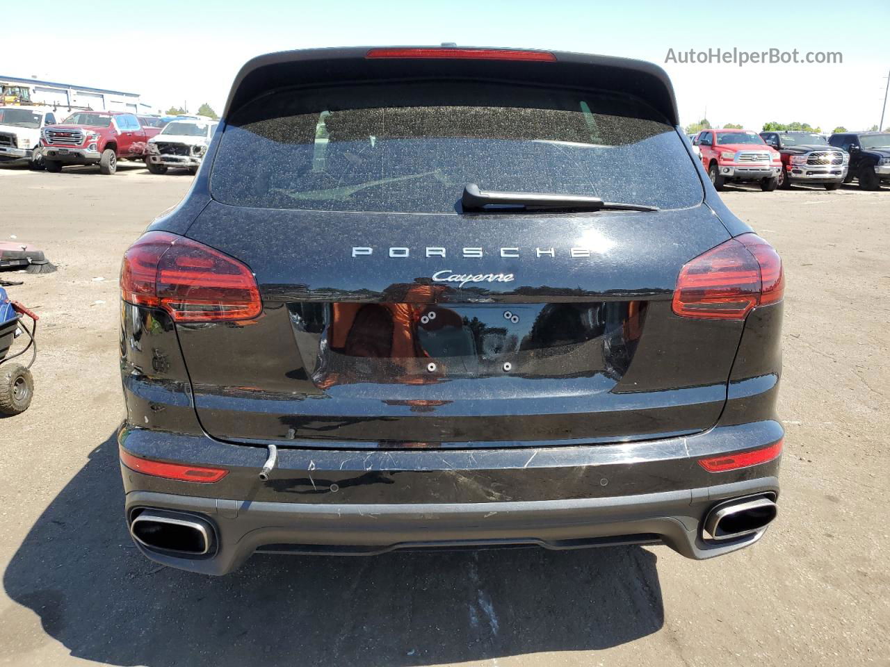 2018 Porsche Cayenne  Black vin: WP1AA2A26JKA01008