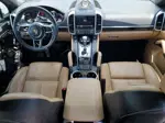 2018 Porsche Cayenne  Серый vin: WP1AA2A26JKA01381