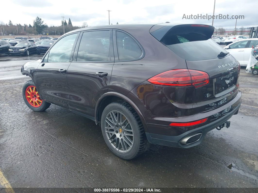 2018 Porsche Cayenne   Burgundy vin: WP1AA2A26JKA06368