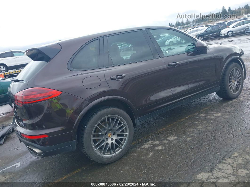 2018 Porsche Cayenne   Burgundy vin: WP1AA2A26JKA06368