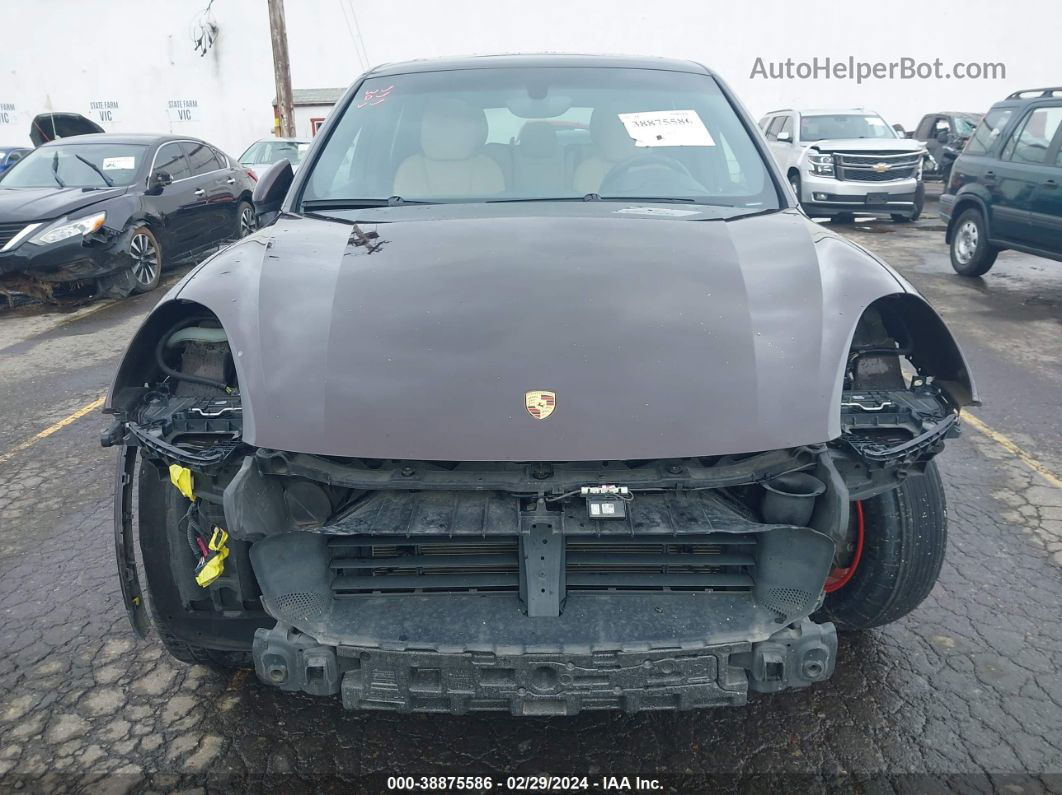 2018 Porsche Cayenne   Burgundy vin: WP1AA2A26JKA06368