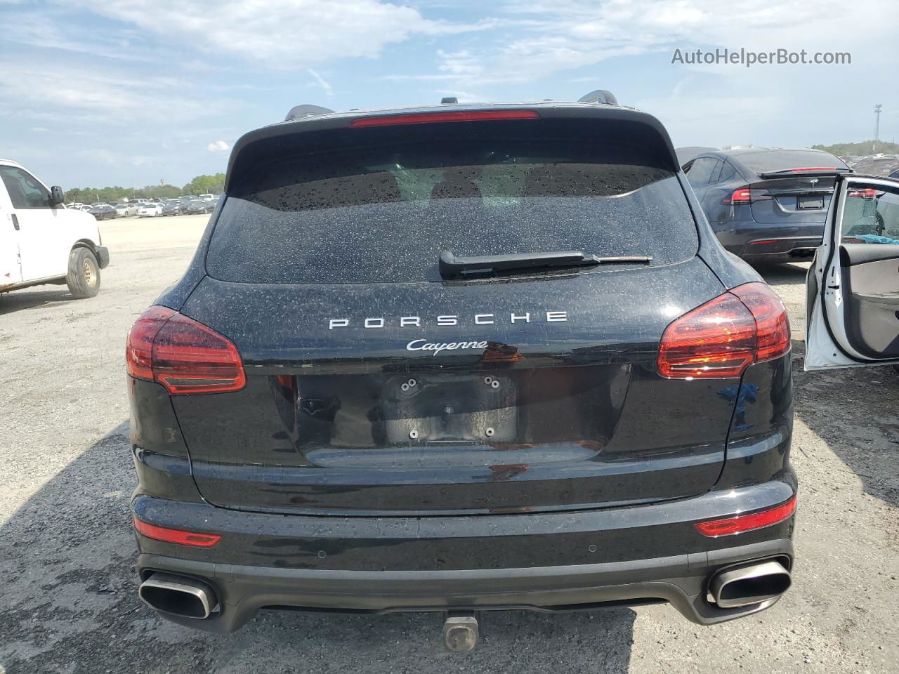 2018 Porsche Cayenne  Black vin: WP1AA2A26JKA06774